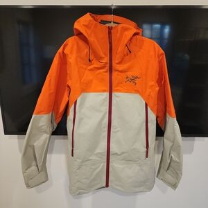 Arc'teryx Rush Ski / Snowboard Jacket Orange and Off-White Brand New With Tags